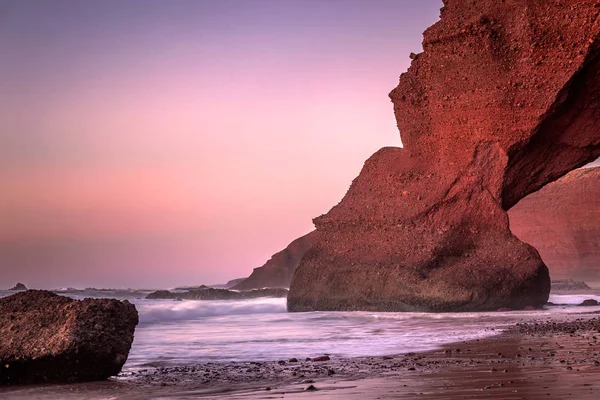 Kırmızı kemer Legzira Beach — Stok fotoğraf