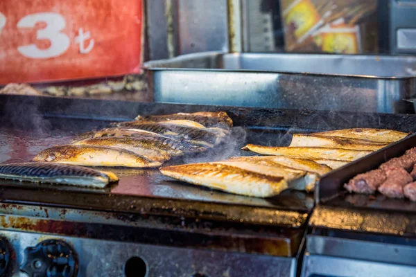 Plat Populaire Poisson Frais Grillé Istanbul Turquie — Photo