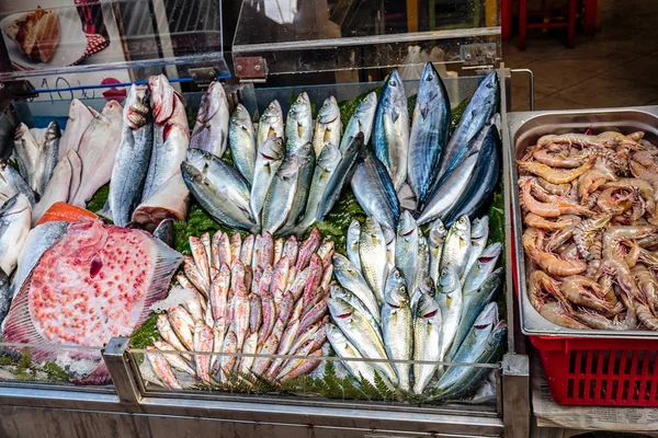 Frischer Fisch Mit Großer Auswahl Auf Dem Großen Basar Istanbul — Stockfoto