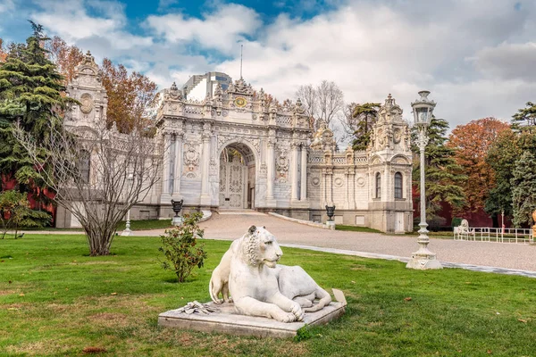 Il palazzo Dolmabahce — Foto Stock