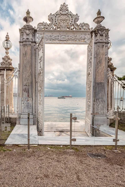 Der Dolmabahce Palast — Stockfoto