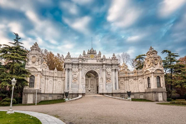 Il palazzo Dolmabahce — Foto Stock