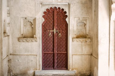 Ahşap kapı Hindistan