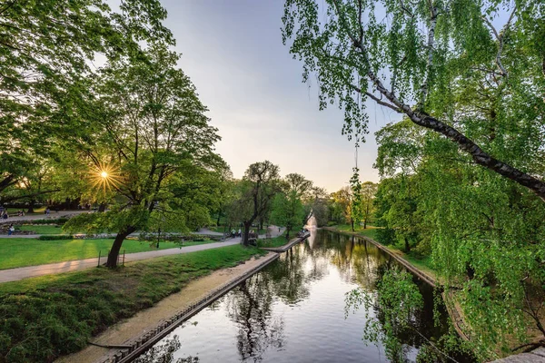 Green park Riga. — Stock Photo, Image