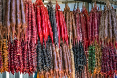 Asya tatlı cevizli sucuk