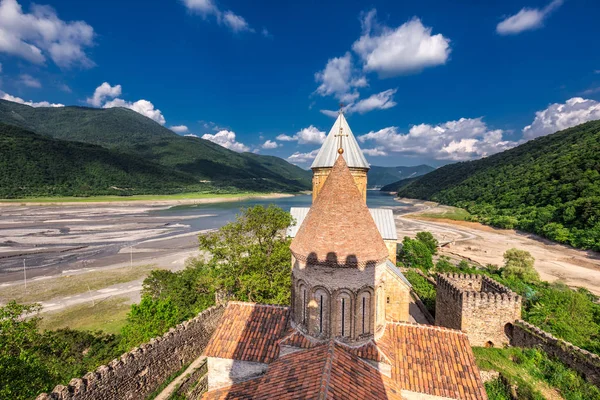 Complejo del castillo de Ananuri —  Fotos de Stock