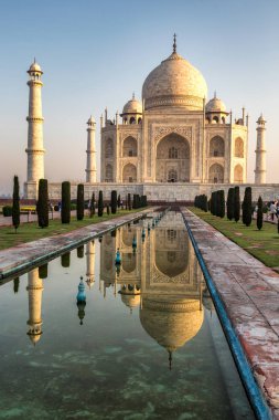 Şaşırtıcı Taj Mahal