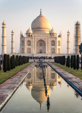 Şaşırtıcı Taj Mahal