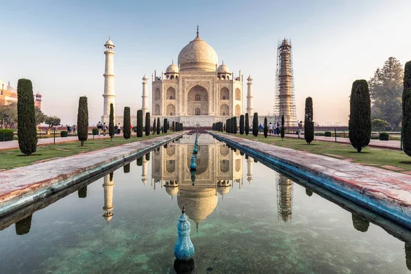 Erstaunliche taj mahal — Stockfoto