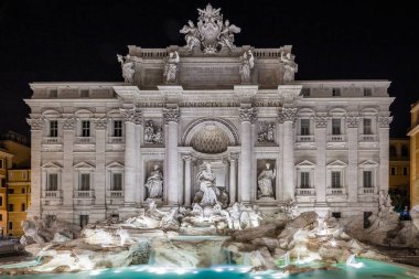 di trevi Çeşmesi