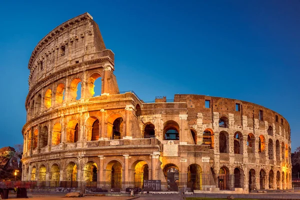 Colosseo al tramonto — Foto Stock