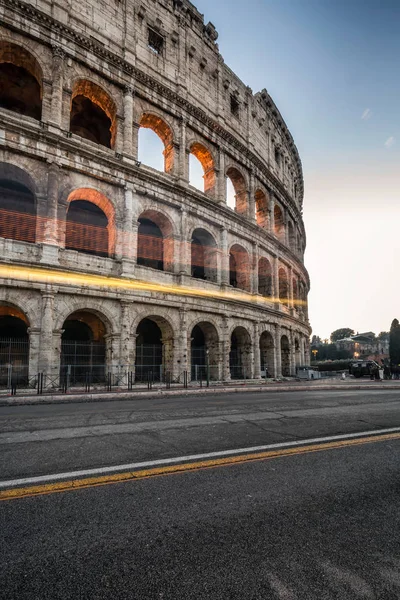 Colosseum bij zonsondergang — Stockfoto