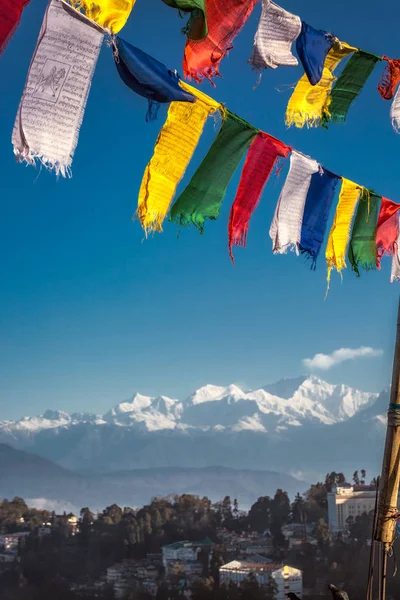 Buddhistische Gebetsfahnen — Stockfoto