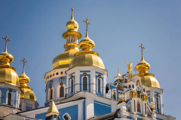 Золотокупольный монастырь Святого Михаила — стоковое фото