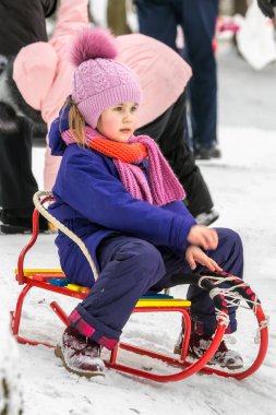 küçük kız halletme