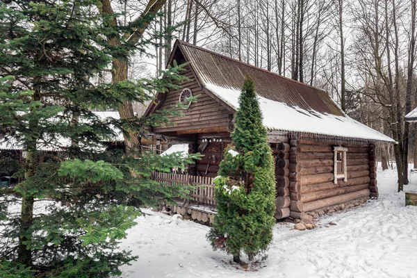 Traditioneel Huis Onder Sneeuw Stuk Pannenkoek Week Festival Met Buiten — Stockfoto