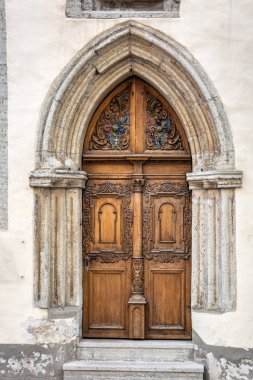 Tallinn süslü kapılar