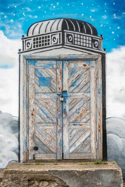 Drzwi urządzone w Tallinie — Zdjęcie stockowe