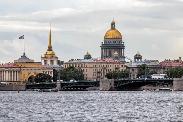 Главные достопримечательности Санкт-Петербурга — стоковое фото