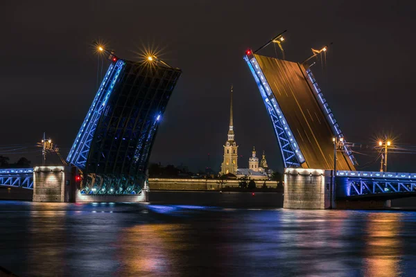 Главные достопримечательности Санкт-Петербурга — стоковое фото