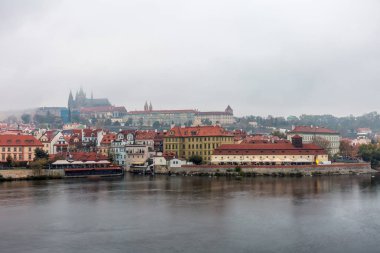 Prag ana gösterileri