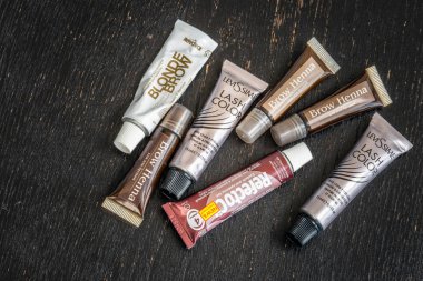 Makyaj aletleri ayarla