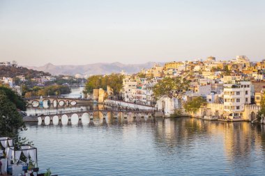 Hindistan gezisi başyazısı