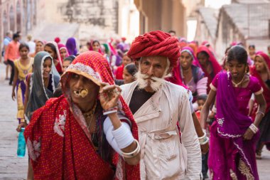 Hindistan gezisi başyazısı