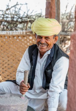 Hindistan gezisi başyazısı