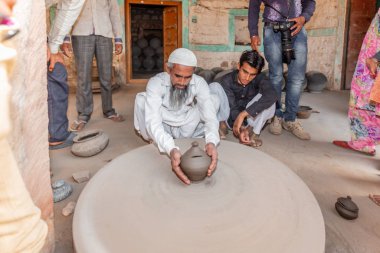 Hindistan gezisi başyazısı