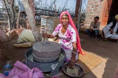 Hindistan gezisi başyazısı