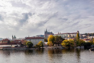 Prag ana gösterileri