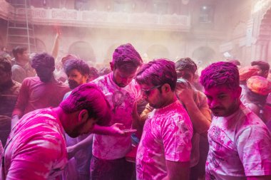 Hindistan gezisi başyazısı