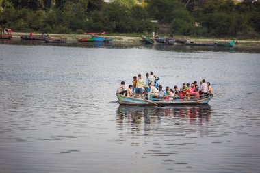 Hindistan gezisi başyazısı
