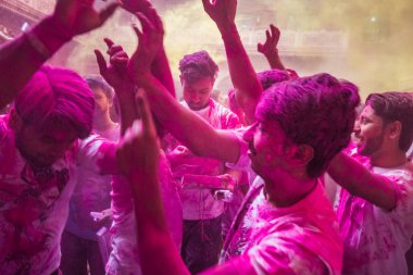 Hindistan gezisi başyazısı