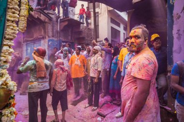 Hindistan gezisi başyazısı