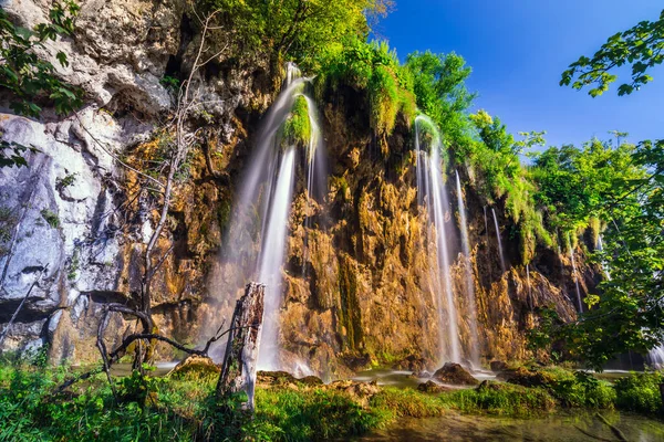 Flera Vattenfall Mest Häpnadsväckande Platserna Världen Vid Plitvicesjöarna Kroatien Riktigt — Stockfoto