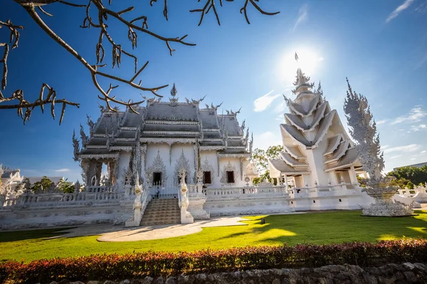 Templo Blanco Wat Rong Khun Famoso Lugar Tailandia Popular Entre — Foto de Stock