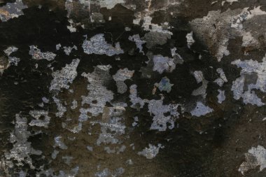 Yaşlı eski kırmızı beyaz gri tuğla duvar doku beton yatay arka plan yok. Eski püskü kentsel dağınık Brickwall yapısı. Hasarlı sıva ile taş .