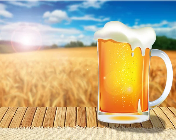 一杯好的亮背景的麦田上桌上的啤酒 — 图库照片