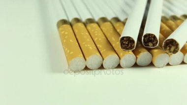 Sigara closeup saat yönünde döndür