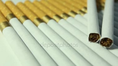 Sigara closeup saat yönünde döndür