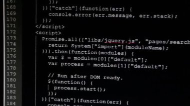 Ekrandaki ilk kodları girilir. Kaynak kodu metin bilgisayar programı