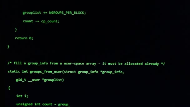 Hackerattack upptäcks på skärmen. Skärmen inrättades dator med kod program hacking — Stockvideo