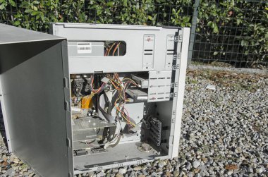 Açık bilgisayar kasasının 90s