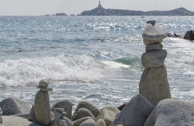 Yığılmış taşlar tarafından kurulan sanat