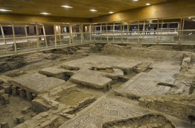 Mozaik kalıntıları