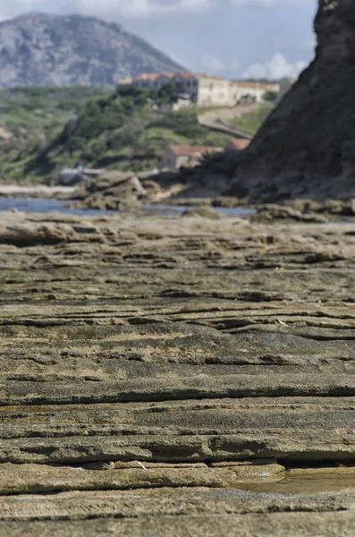 Geologische lagen aan de Sardijnse kust — Stockfoto