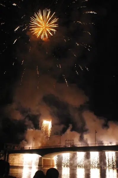 Fogos de artifício que podem ser usados como cartão de saudação — Fotografia de Stock