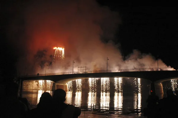 Os fogos de artifício para o Luminara em Pisa — Fotografia de Stock